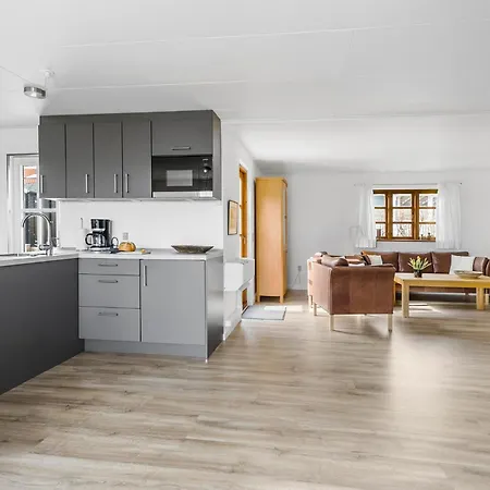 Lovely In With Kitchen